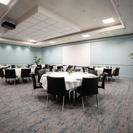 Crowne Plaza By Ihg Hotel