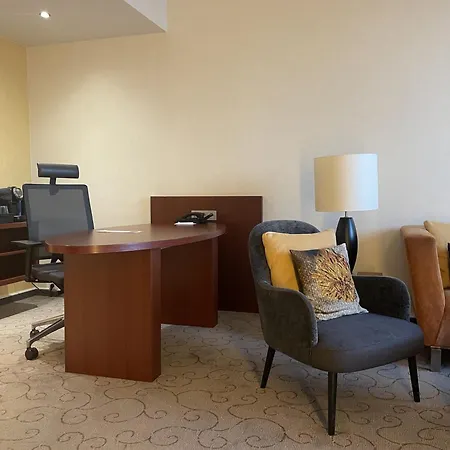 Crowne Plaza By Ihg Hotel 4*