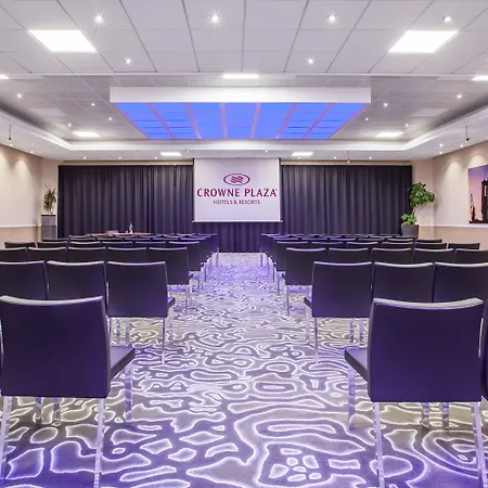 Crowne Plaza By Ihg Hotel