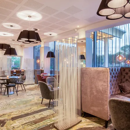 Crowne Plaza By Ihg